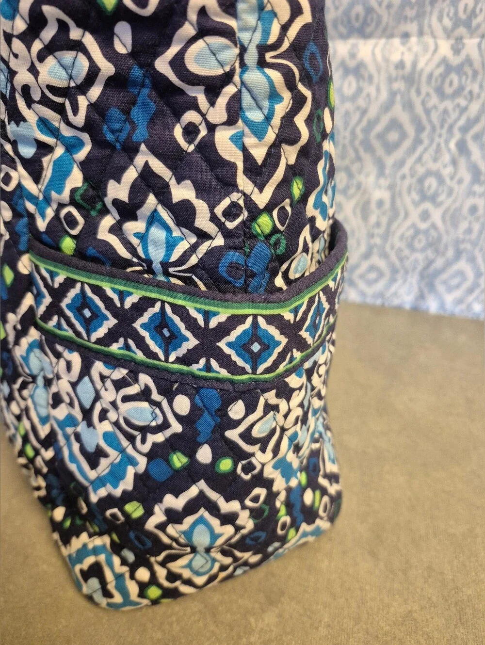 Vera Bradley Quilted Tote Bag With A Free Vera Bradley Gift (AUTHENTIC LISTING)